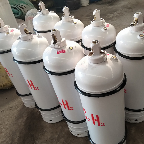 Acetylene cylinder